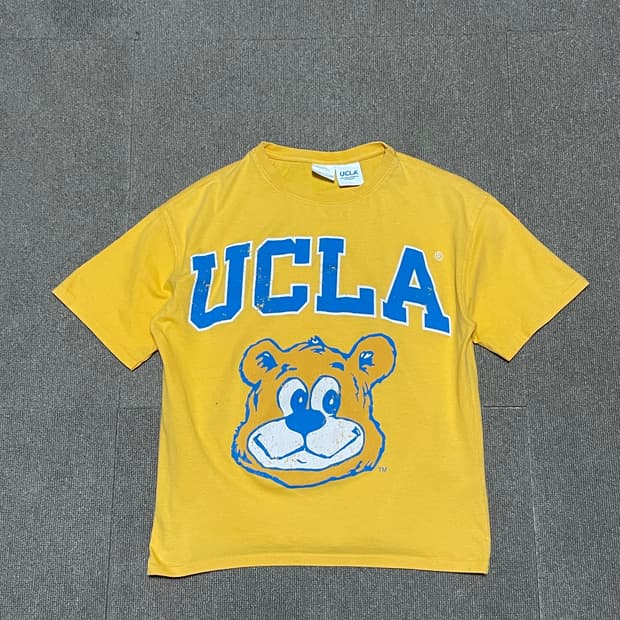 자라 × UCLA 브루인즈 그래픽 티셔츠