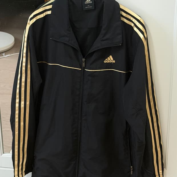 아디다스 바람막이 골드
