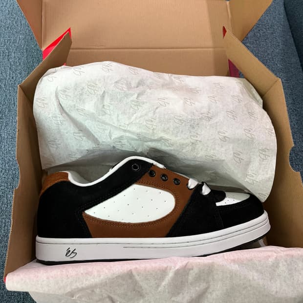 Es accel og 블랙 브라운 화이트 265