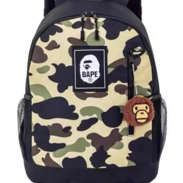 베이프 백팩 + 베이프 마일로 키링