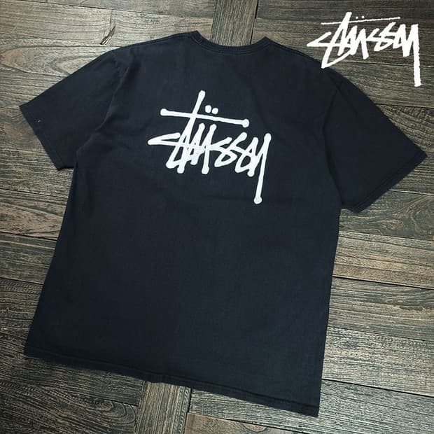 [스투시] 베이직 빅로고 프린팅 반팔티 블랙 P01637