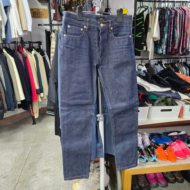 A.P.C. 생지 데님 팬츠 (1238)