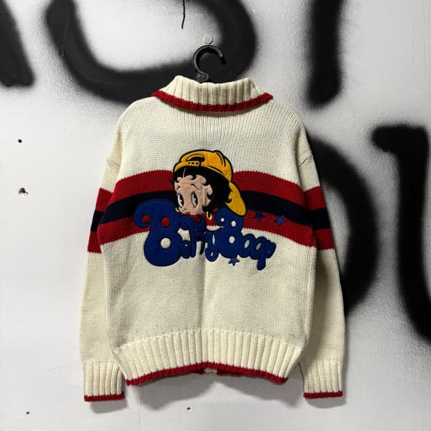 90-00s 베티붑 USA 올드스쿨 자수 패치 디테일 집업 아크릴 니트