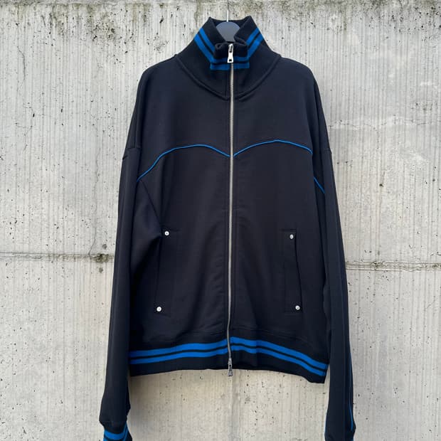 KIMUIR 파이핑 트랙 집업 자켓 