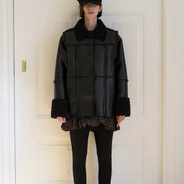 버뮬라 헤어리 리버시블 무스탕