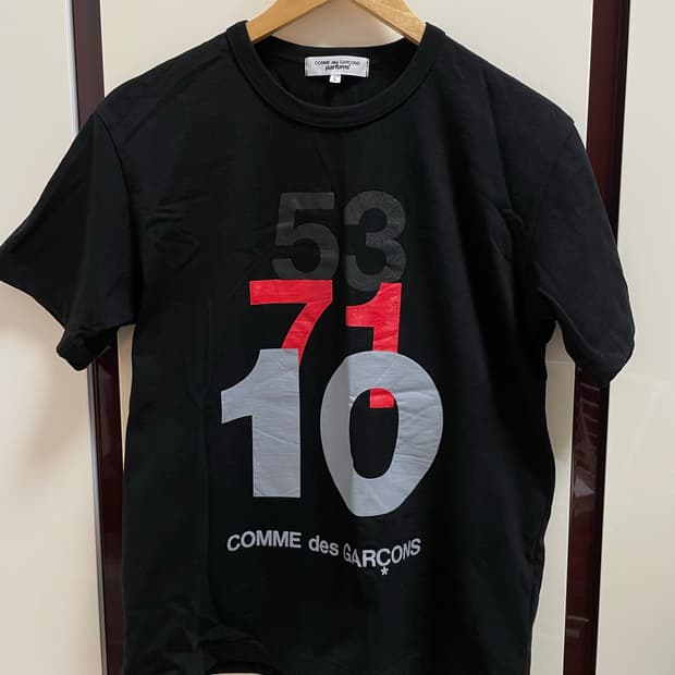 [L] 꼼데가르송 퍼퓸 30주년 기념 티셔츠