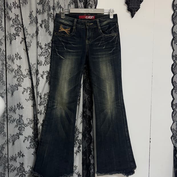 Embroidered Pocket Bootcut pants