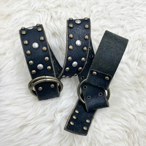 리얼레더 스터드 절개 버클 벨트