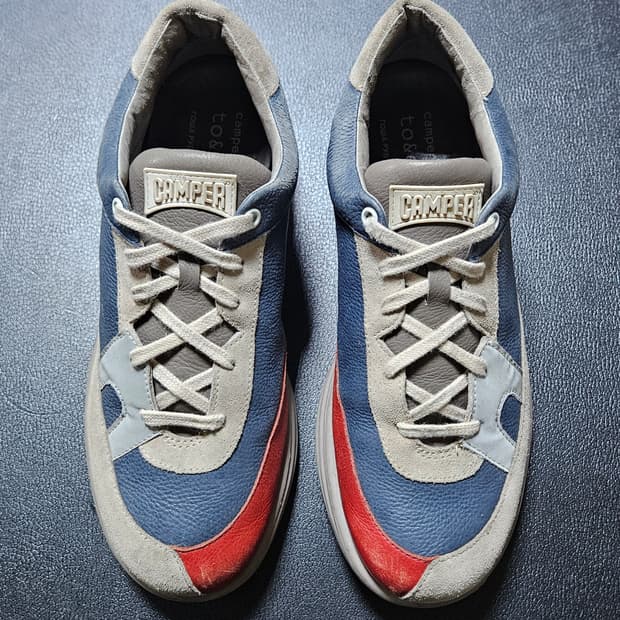 US10 280쯤 캠퍼 고샤 루브친스키 스니커즈