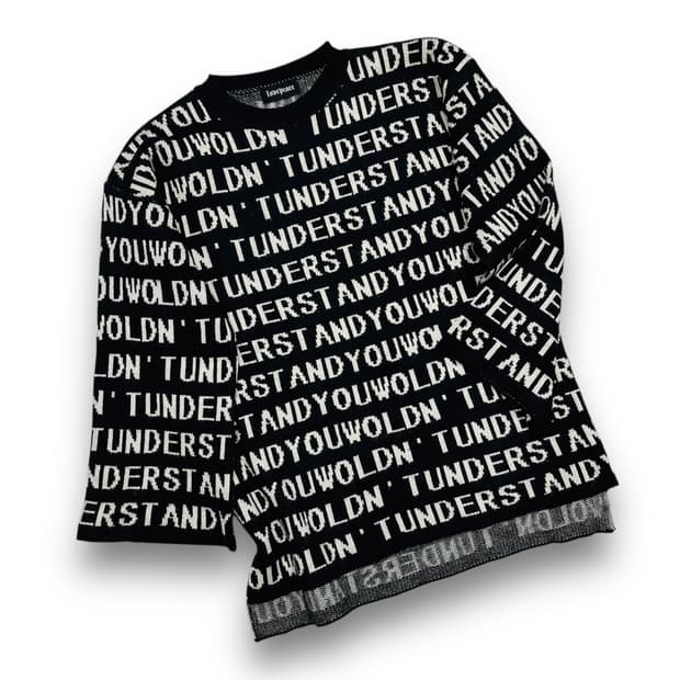 Love peace 스펠아웃 레터링 아트 다크 니트