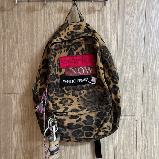 앙트레브 레오파드 백팩