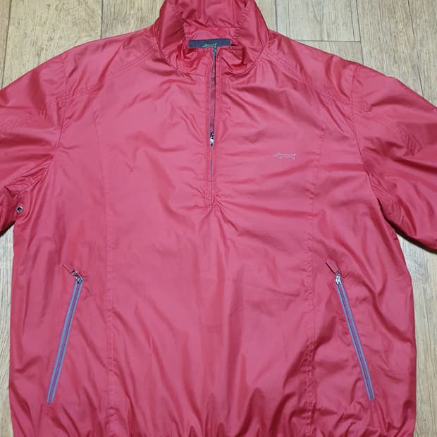 1226 루이까스텔 골프 반집업 110 사이즈입니다