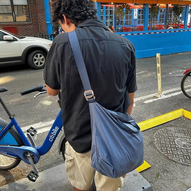 adsum zip tote bag