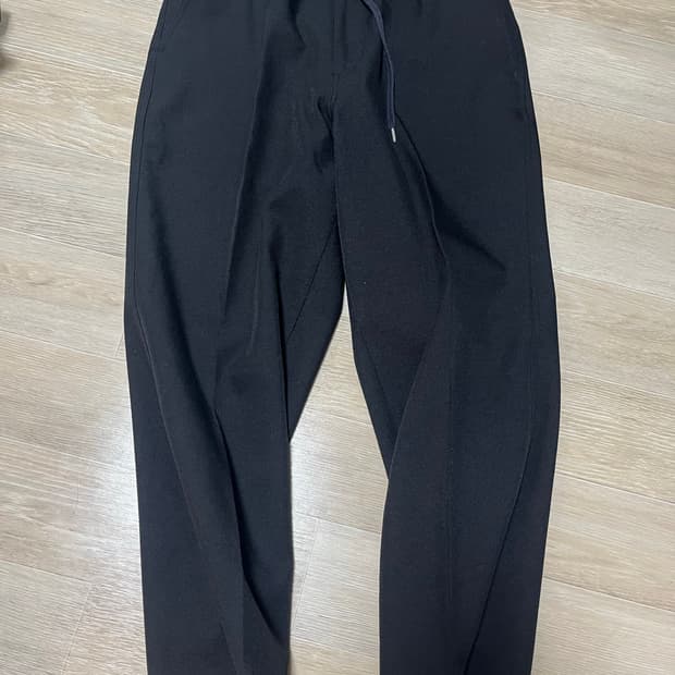 유니클로 u 18FW 릴렉스 와이드핏 앵클팬츠