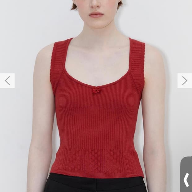 시눈) Scallop Punching Knit Sleeveless Red