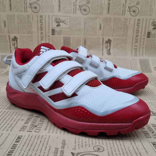 아디다스  인조잔디화270