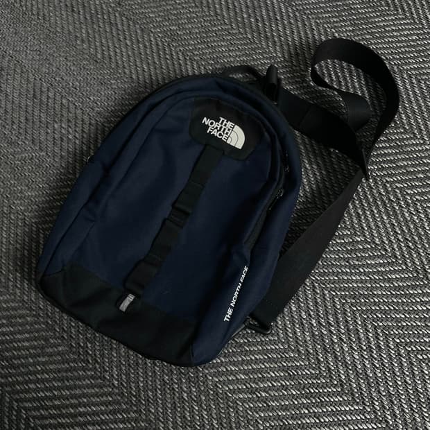 노스페이스 네이비 테크웨어 슬링백y 3204