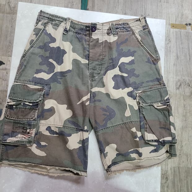 아베크롬비 카고 반바지 밀리터리 카모