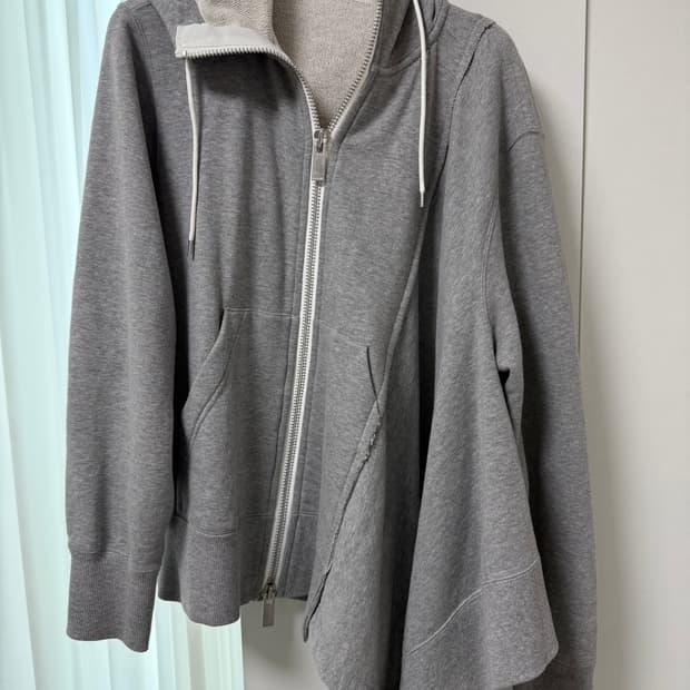 SACAI 사카이 언밸런스 후드집업