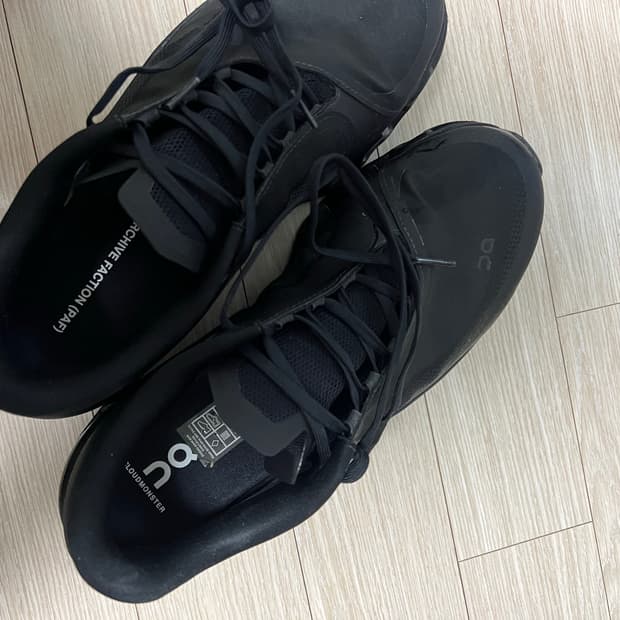 온 러닝 x 포스트 아카이브 팩션 (파프) 클라우드몬스터 2 블랙 마그넷