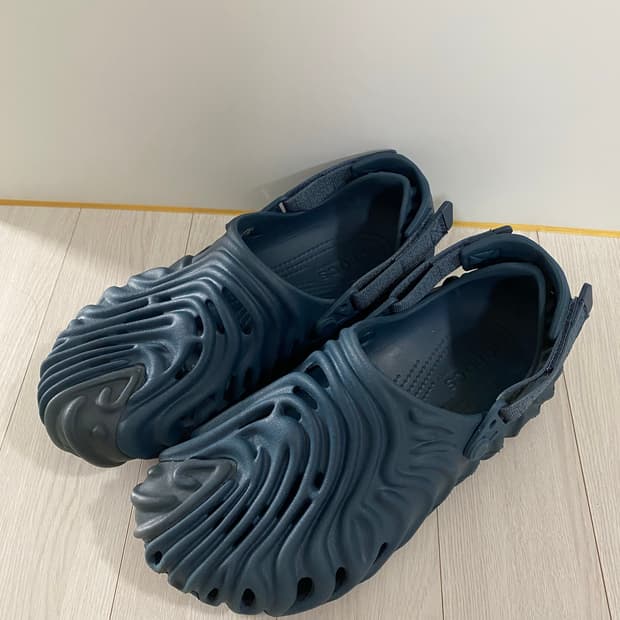 크록스 x 살레헤 벰버리 폴렉스 클로그 꼬모 270