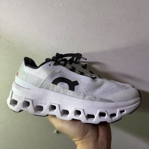 온 러닝 클라우드몬스터 언다이드 화이트 (235)