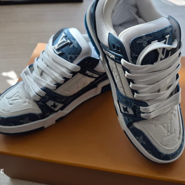 루이비똥스니커즈