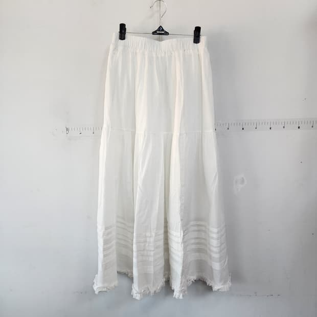명품 화이트 핀턱 롱 스커트