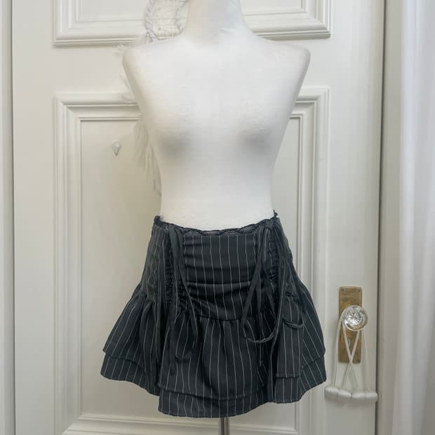 charcoal stripe shirring bow mini skirt