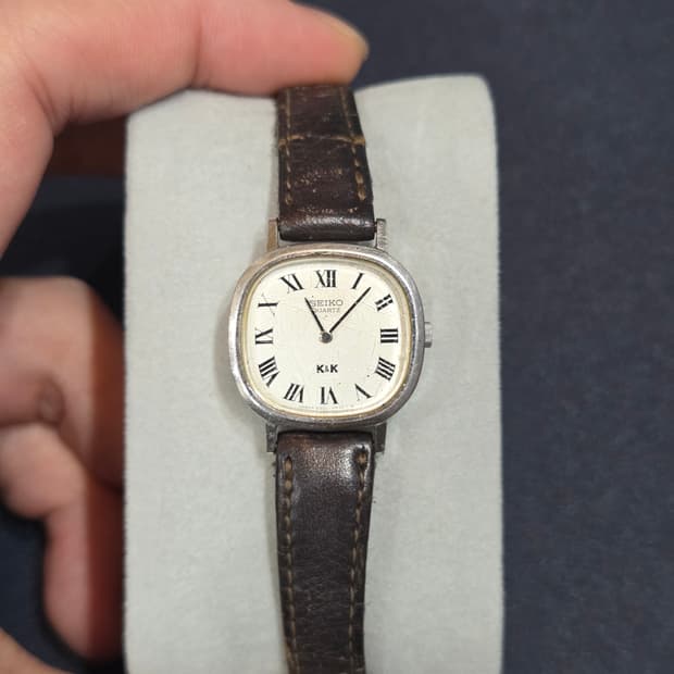 80s 빈티지 세이코 로마 인덱스 쿼츠 (2920-5660) 