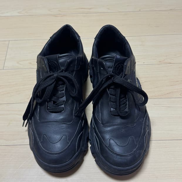 롬바웃 42사이즈 판매합니다