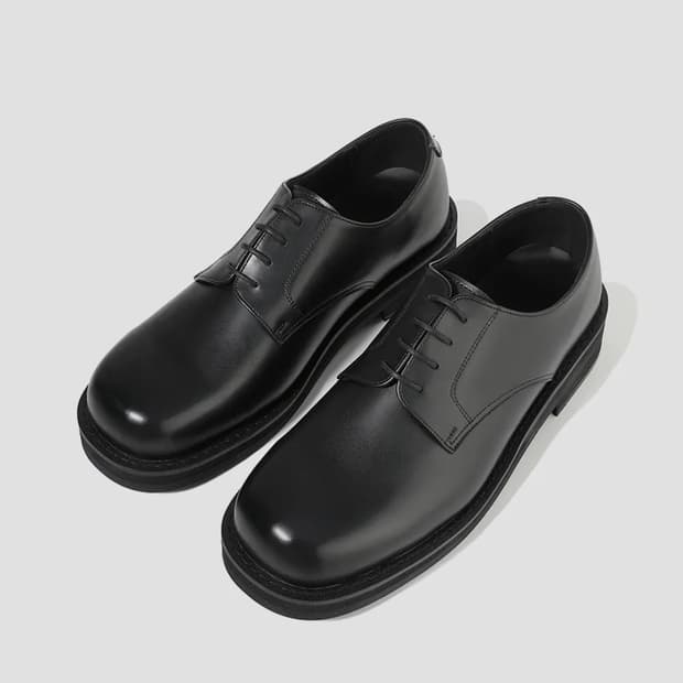 피렌체 아뜨리에 SECOND.A 볼드쉐입 미니멀 더비슈즈 블랙 280