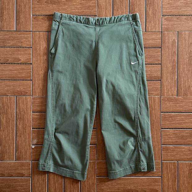 Nike cotton cargo cropped shorts pants