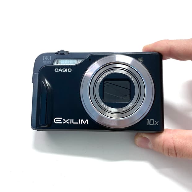 카시오 엑슬림 EX-H15 디지털 카메라