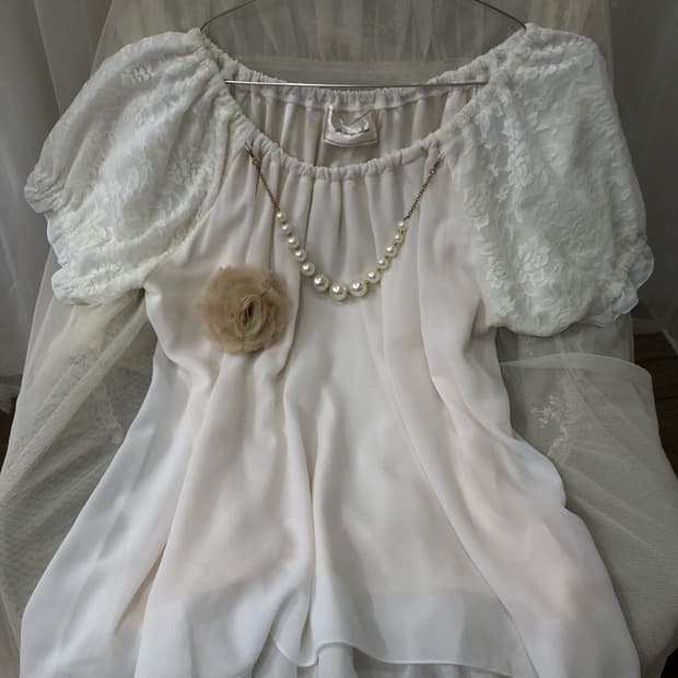 lace puff sleeve pearl necklace blouse