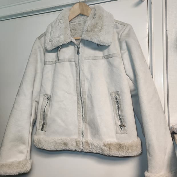 스파오 스웨이드 무스탕 S