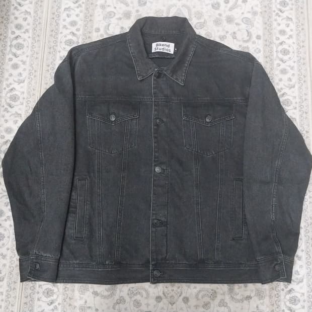 bikend studios 블랙 데님 자켓 M (크게나옴)