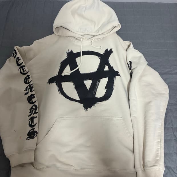 [XS] 베트멍 아나키 로고 후드 티셔츠 아이보리