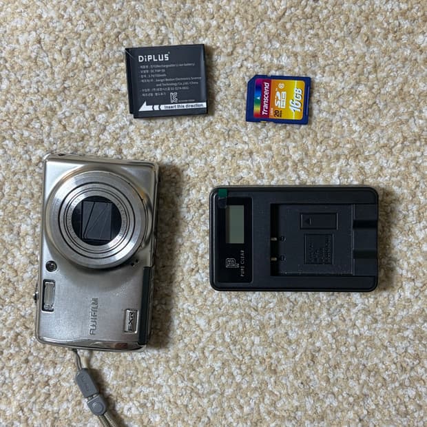 후지필름 파인픽스 f70exr 