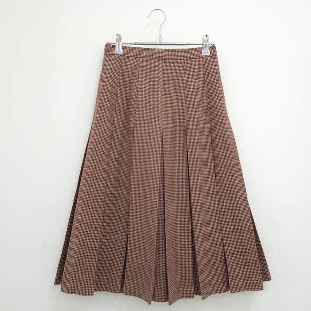 울혼방 하운드체크 플리츠 미디 레드 스커트 