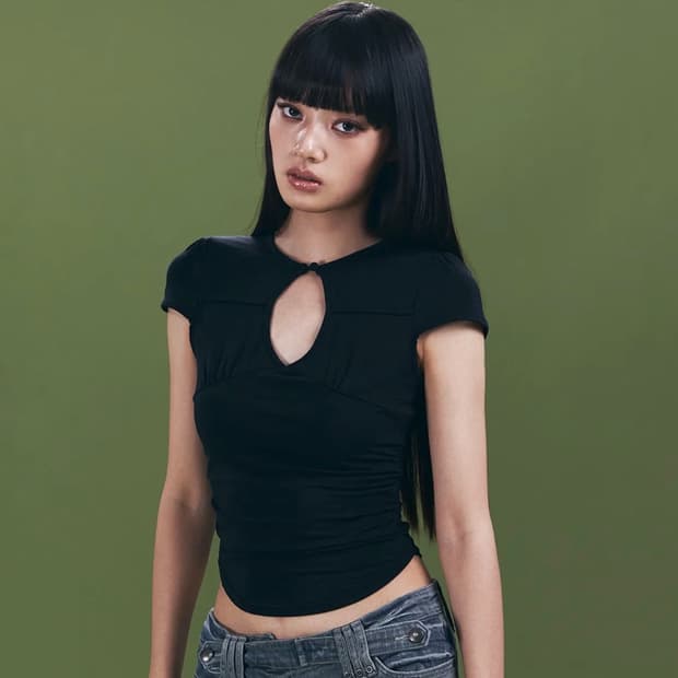 Bomi Shirring Short Sleeve Top (Black)