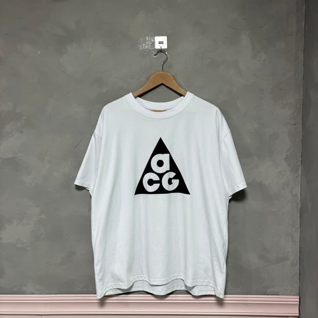 나이키 ACG 빅로고 반팔 화이트