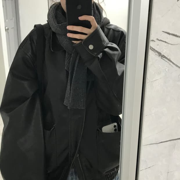 포저 빈티지 레더 블루종 자켓 black