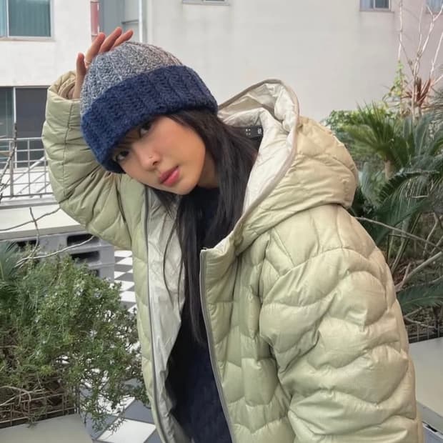 나우 페더라이트 후드 다운 라이트 카키 베이지 L