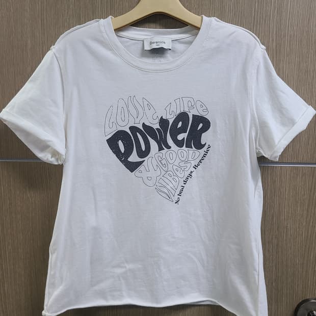 베르니스 반팔티 