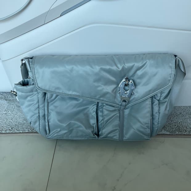 (새제품) 에스에스알엘 메신저백 / 크로스백 / 실버 색상