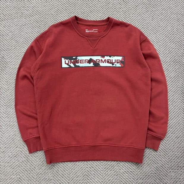 언더아머 그래픽 로고 맨투맨 v1628