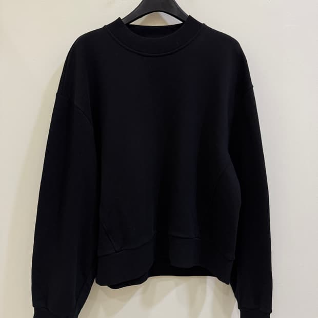 앤아더스토리즈 블랙 맨투맨 정품