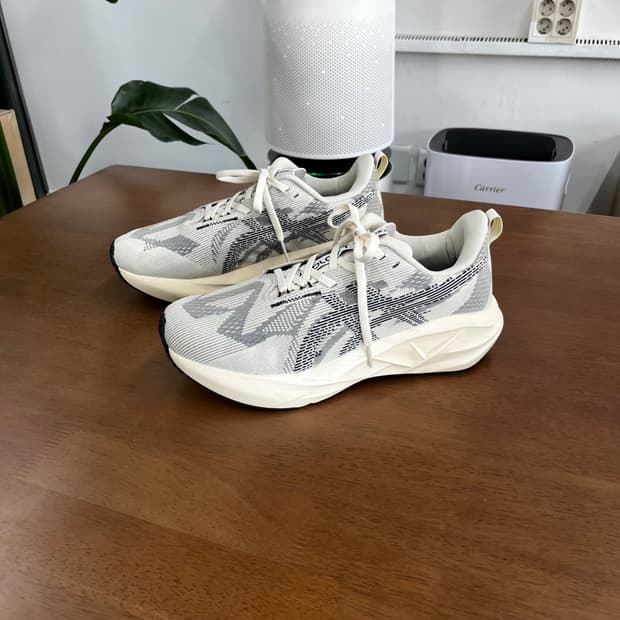 아식스 노바블라스트5 오트밀 270mm