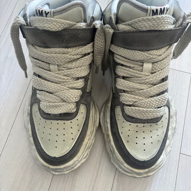 MMY 웨인 OG 솔 디스트레스 레더 하이탑 스니커즈